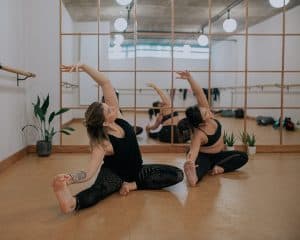 London Yoga Class Styles Robyn McLaren