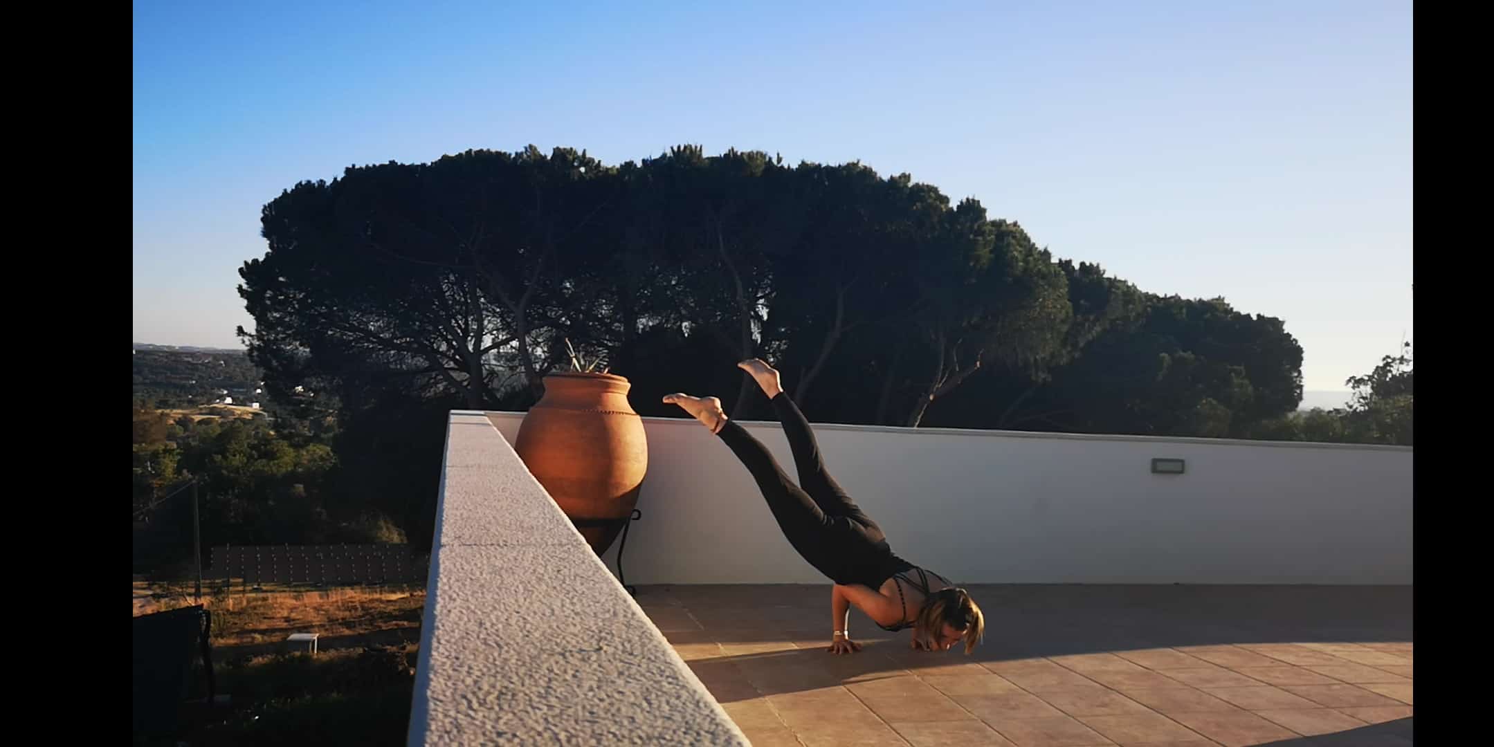 Yoga Hive - Robyn McLaren